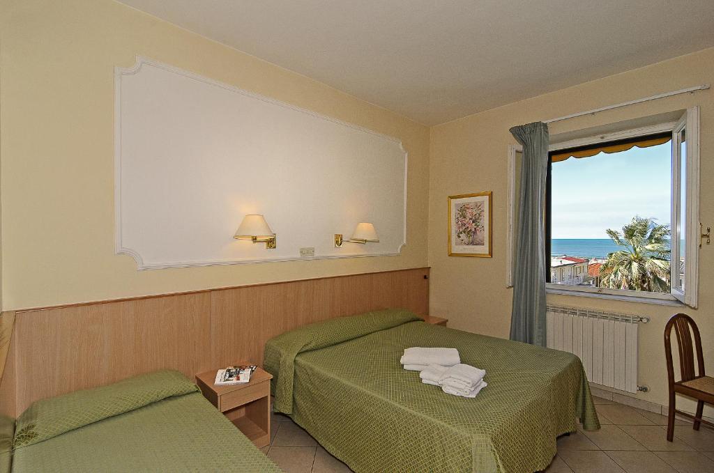 Hotel Bahia Viareggio Oda fotoğraf
